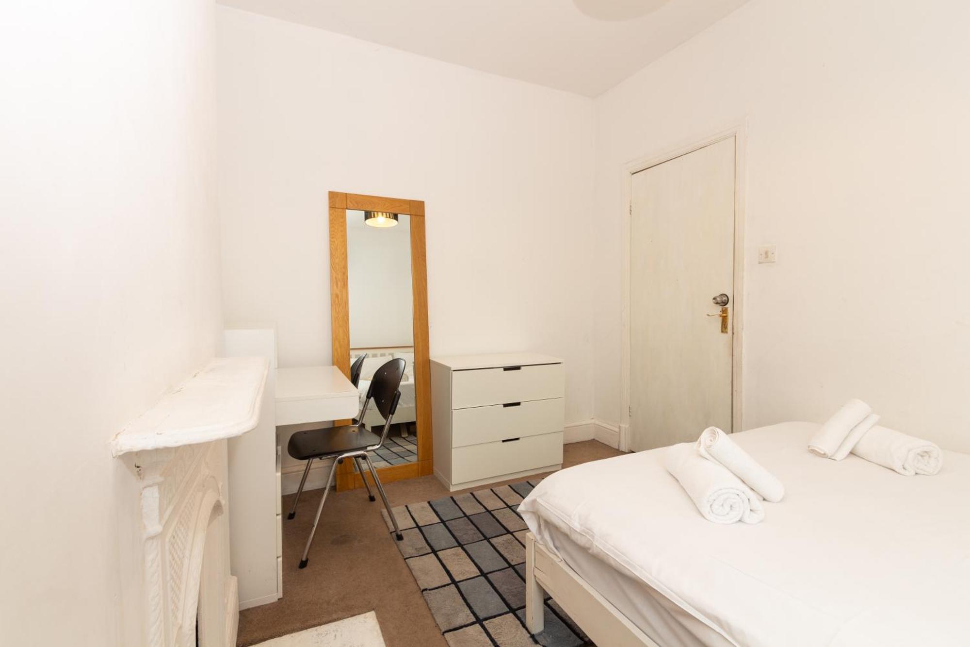 Lovely Private Rooms Near Mcr Centre แมนเชสเตอร์ ภายนอก รูปภาพ