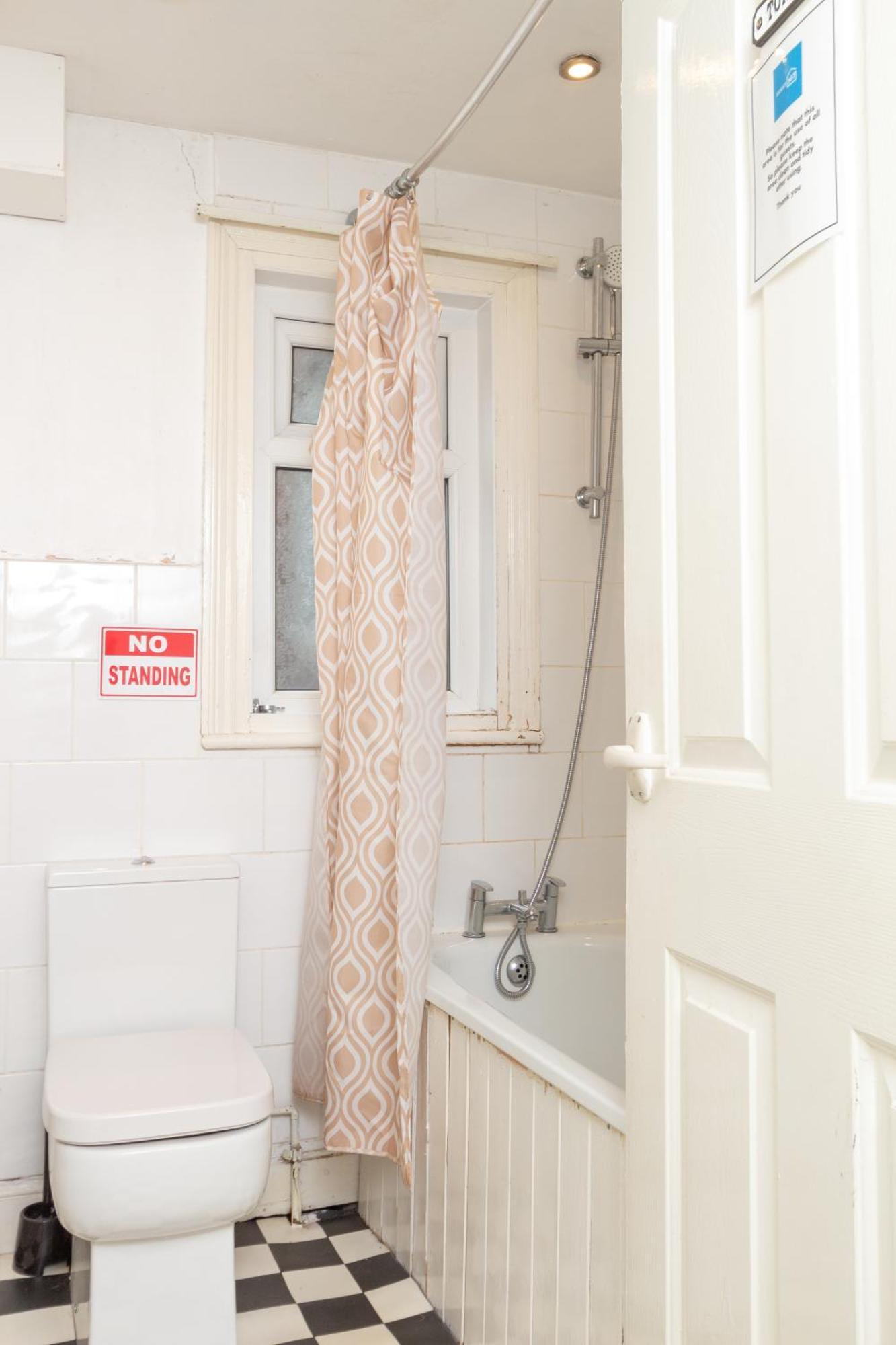 Lovely Private Rooms Near Mcr Centre แมนเชสเตอร์ ภายนอก รูปภาพ