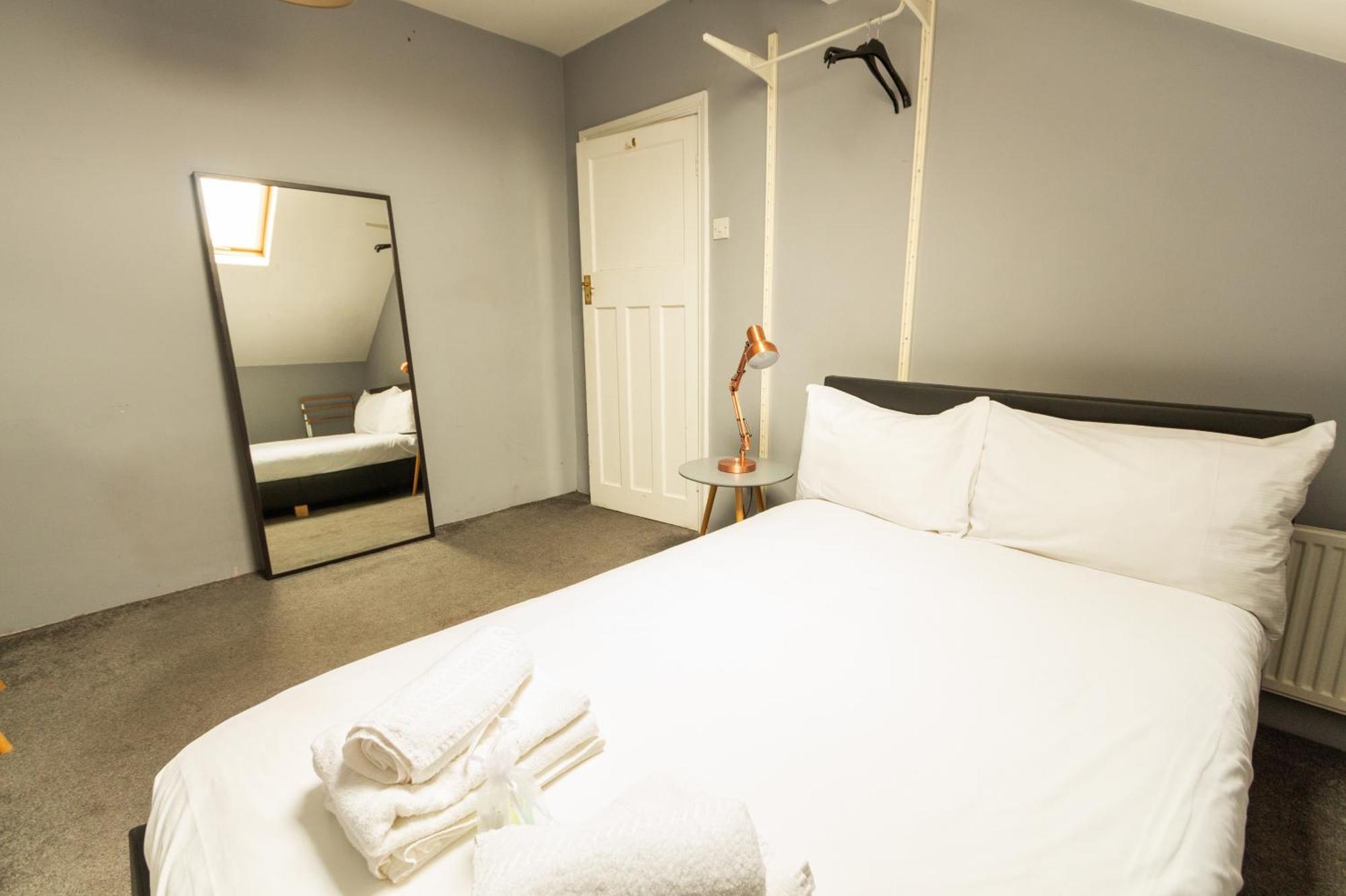 Lovely Private Rooms Near Mcr Centre แมนเชสเตอร์ ภายนอก รูปภาพ